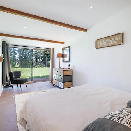 Maison Spacieuse Avec Jardin Et Animaux Admis - Fr-1-821-42 بيت للعطل